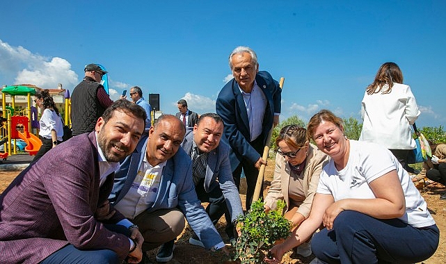 Güzelbahçe Belediyesi'nden Doğa Seferberliği: Sakız Ağaçlarıyla Yeşil Bir Gelecek 1 guzelbahce belediyesinden doga seferberligi sakiz agaclariyla yesil bir gelecek